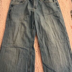 Hollister Women's low rise Relaxed Blue Jeans